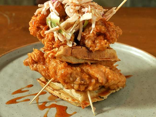 CHICKEN & WAFFLES
